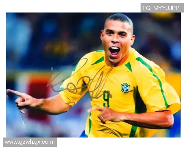 球星化身老头登场足球场惊艳众人展现不老传奇魅力 球星化身老头登场足球场惊艳众人展现不老传奇魅力